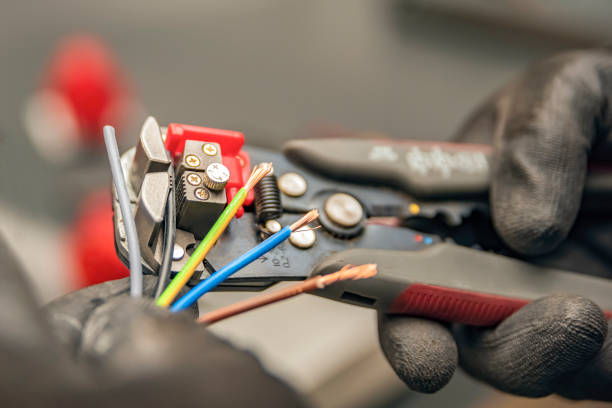 Best Licensed Electrician  in Ashland, CA